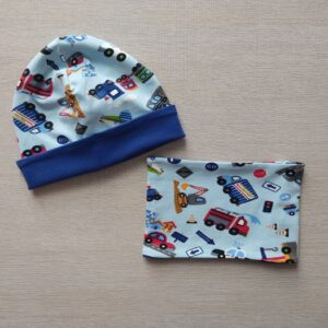 berretto e scaldacollo macchinine