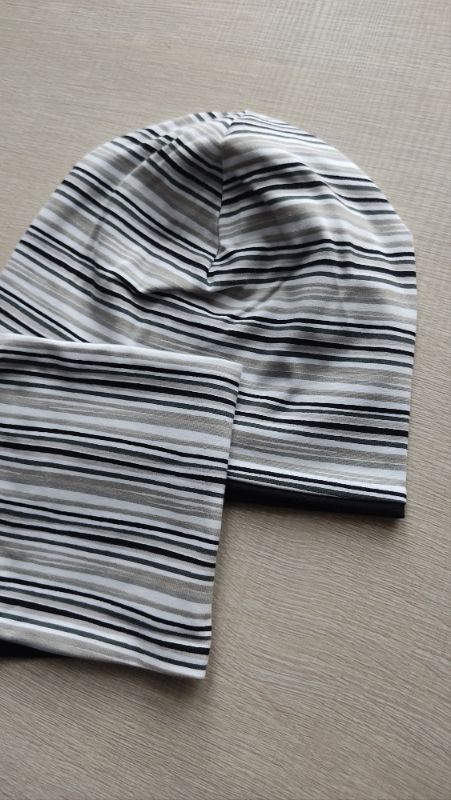 Berrettino e Scaldacollo Righette Bianche e Nere interno nero 3-6 anni - immagine 2