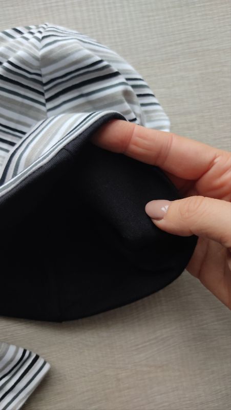 Berrettino e Scaldacollo Righette Bianche e Nere interno nero 3-6 anni - immagine 3