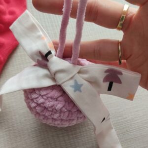 Pallina Natalizia in Ciniglia Rosa con Alberelli panna