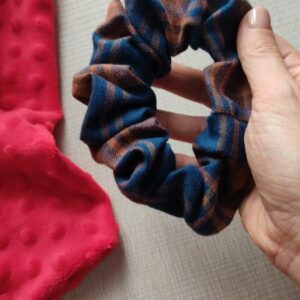 Scrunchie Tartan blu e ruggine