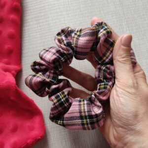 Scrunchie Tartan rosa
