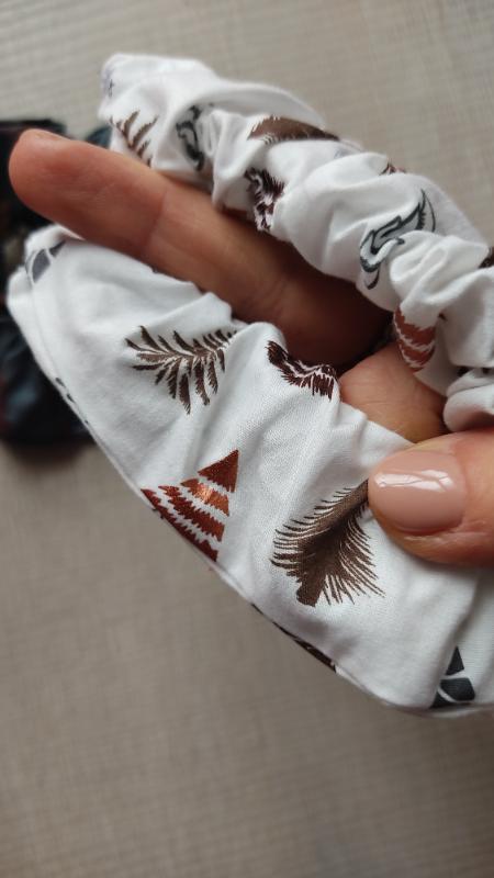 Tris di Scrunchies Alberelli Bianchi Antracite e Verdi - immagine 3