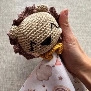 Doudou Leoncino per Neonato Personalizzato in Cotone – Compagno per la Nanna Fatto a Mano