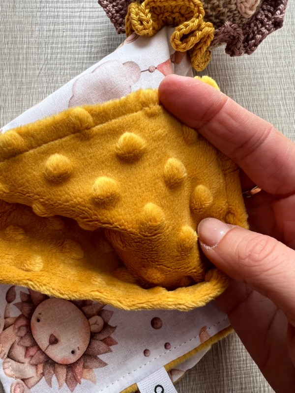 Doudou Leoncino per Neonato Personalizzato in Cotone – Compagno per la Nanna Fatto a Mano - immagine 2