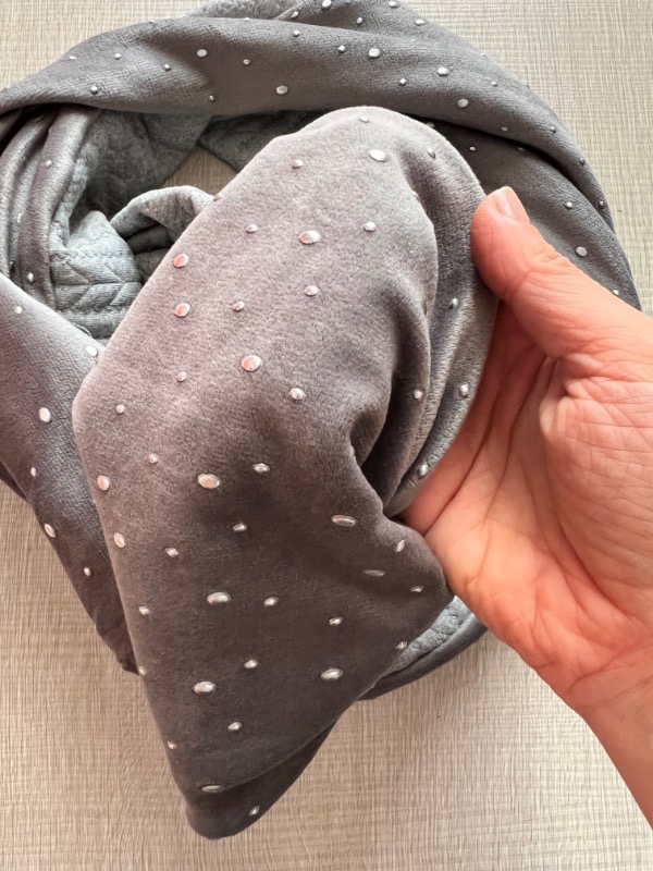 Scaldacollo ad anello grigio pois argento - immagine 3