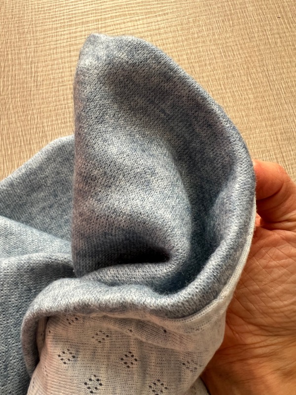 Scaldacollo ad anello maglina azzurra - immagine 2