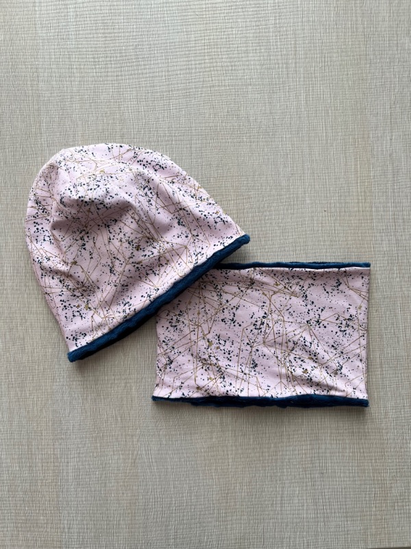 Berrettino e Scaldacollo pile Schizzi fondo rosa 7-10 anni