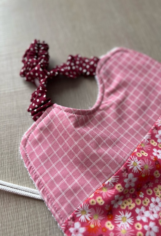 Sacchetta Zainetto e Bavaglino Fiori Rosa - immagine 4